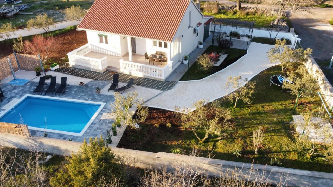 הוילה Gulin Mediterranean Olive Waterfallskrka-Croatia מראה חיצוני תמונה