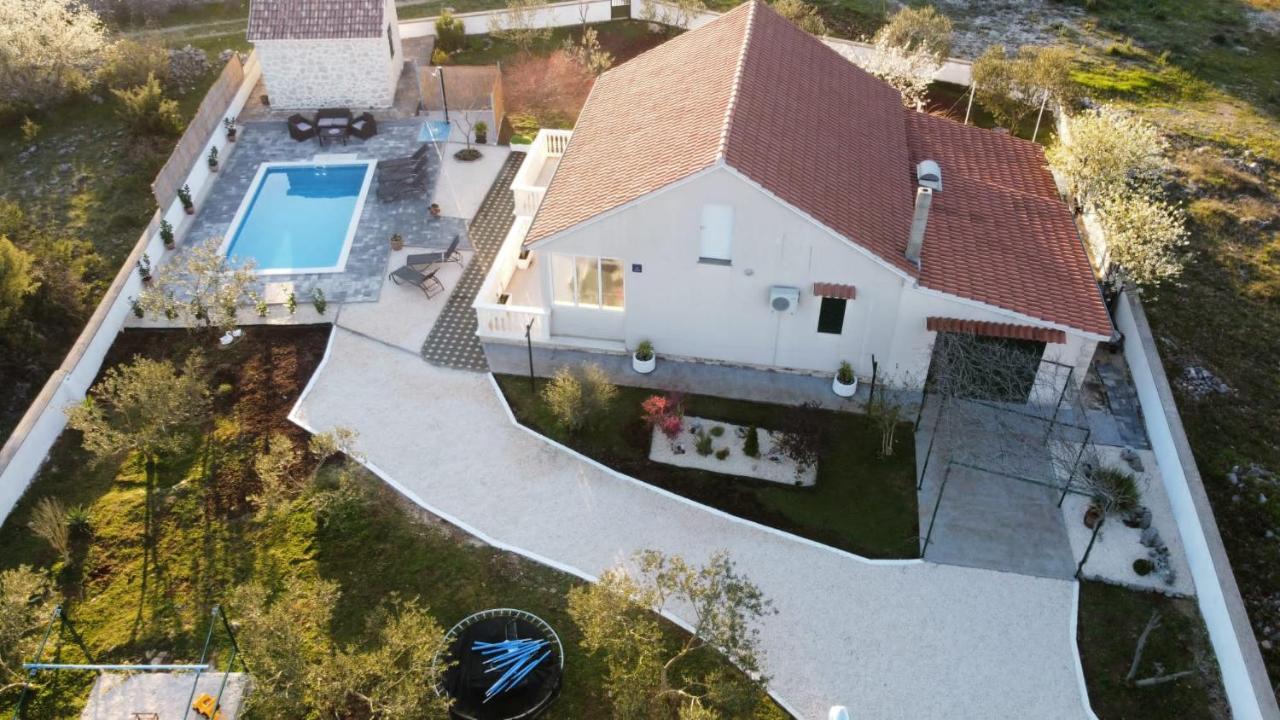 הוילה Gulin Mediterranean Olive Waterfallskrka-Croatia מראה חיצוני תמונה