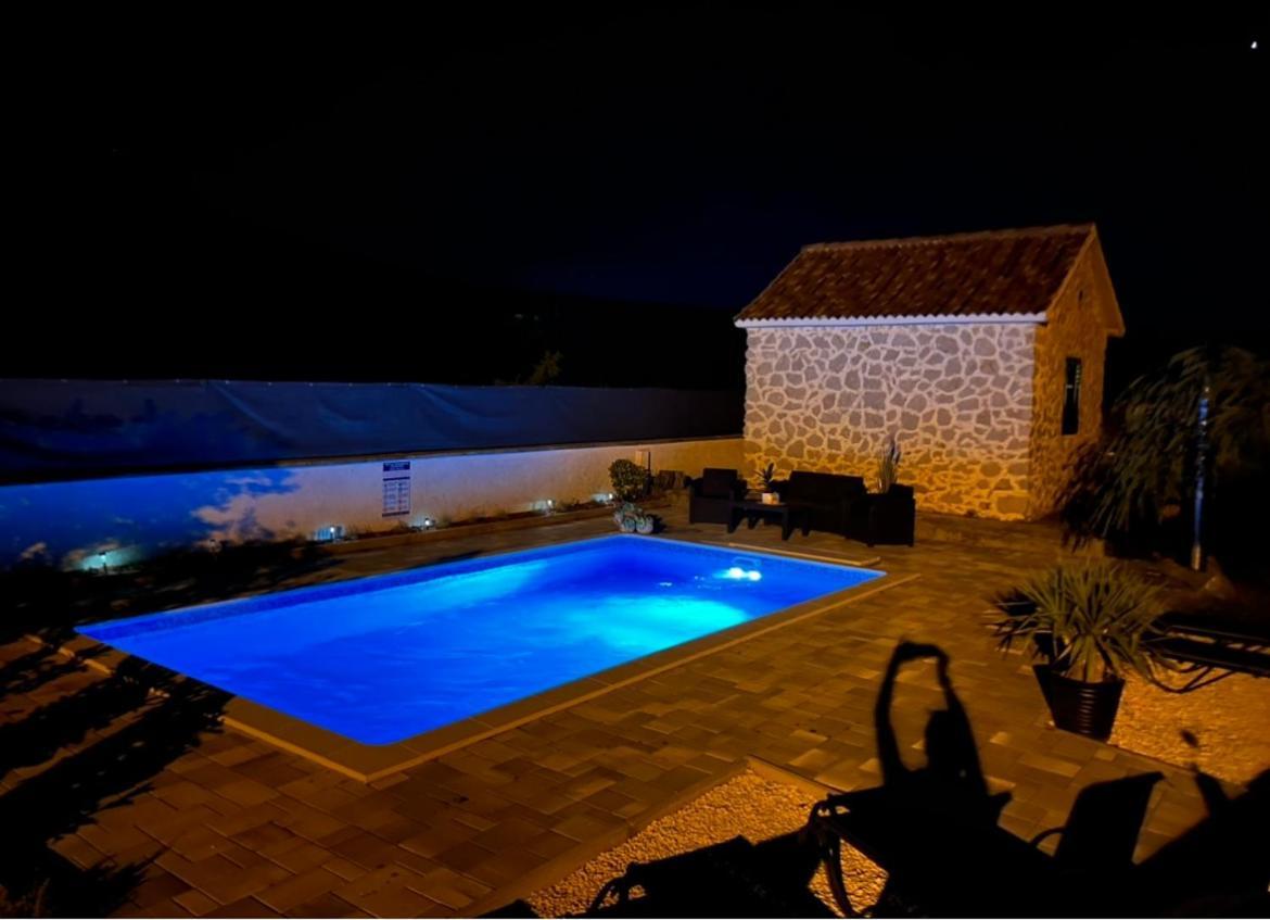 הוילה Gulin Mediterranean Olive Waterfallskrka-Croatia מראה חיצוני תמונה